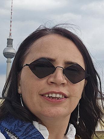 Gülşen Elyak portrait